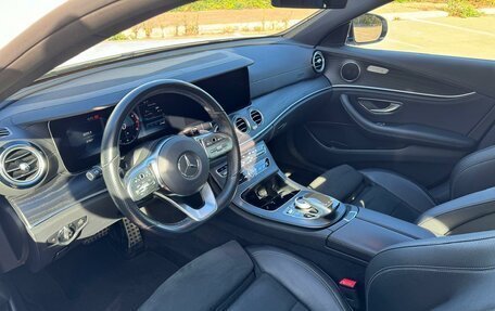 Mercedes-Benz E-Класс, 2018 год, 4 200 000 рублей, 9 фотография