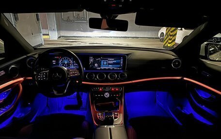 Mercedes-Benz E-Класс, 2018 год, 4 200 000 рублей, 14 фотография