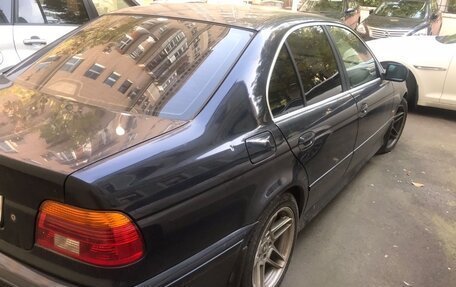 BMW 5 серия, 2001 год, 700 000 рублей, 2 фотография