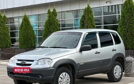 Chevrolet Niva I рестайлинг, 2018 год, 745 000 рублей, 3 фотография