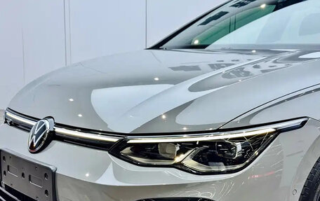 Volkswagen Golf VIII, 2022 год, 2 230 000 рублей, 10 фотография