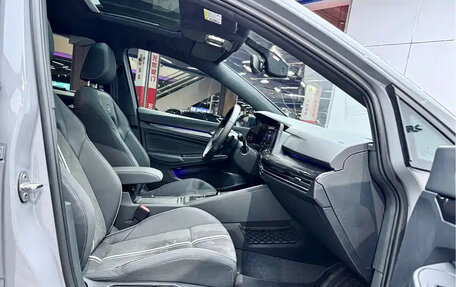 Volkswagen Golf VIII, 2022 год, 2 230 000 рублей, 20 фотография