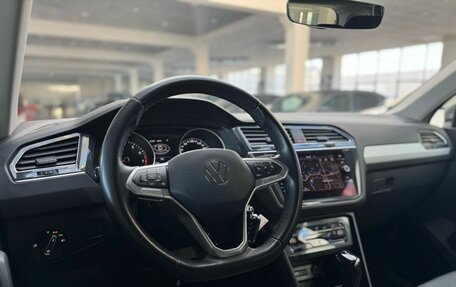 Volkswagen Tiguan II, 2021 год, 2 399 000 рублей, 13 фотография