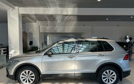 Volkswagen Tiguan II, 2021 год, 2 399 000 рублей, 9 фотография