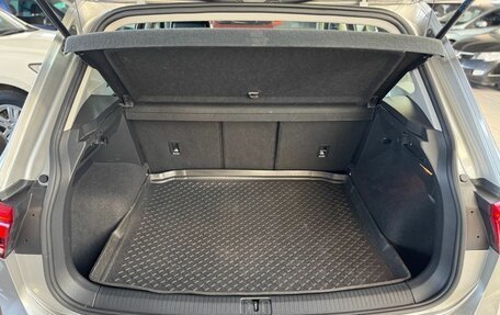Volkswagen Tiguan II, 2021 год, 2 399 000 рублей, 33 фотография