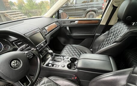Volkswagen Touareg III, 2017 год, 3 200 000 рублей, 14 фотография