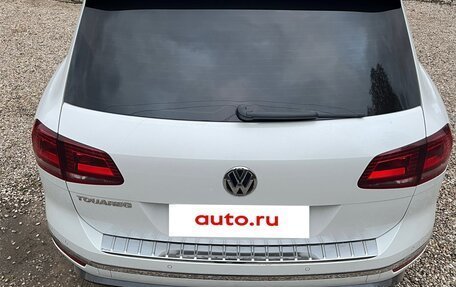 Volkswagen Touareg III, 2017 год, 3 200 000 рублей, 6 фотография