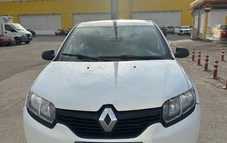 Renault Logan II, 2015 год, 365 000 рублей, 1 фотография