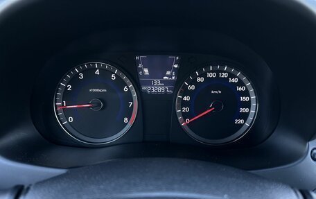Hyundai Solaris II рестайлинг, 2011 год, 700 000 рублей, 9 фотография