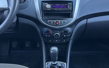 Hyundai Solaris II рестайлинг, 2011 год, 700 000 рублей, 11 фотография