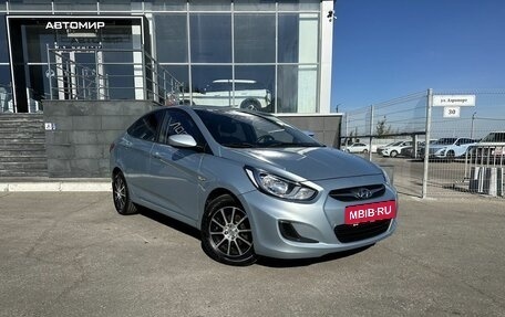 Hyundai Solaris II рестайлинг, 2011 год, 700 000 рублей, 3 фотография