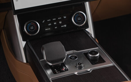 Land Rover Range Rover IV рестайлинг, 2025 год, 28 000 000 рублей, 19 фотография