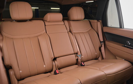 Land Rover Range Rover IV рестайлинг, 2025 год, 28 000 000 рублей, 30 фотография