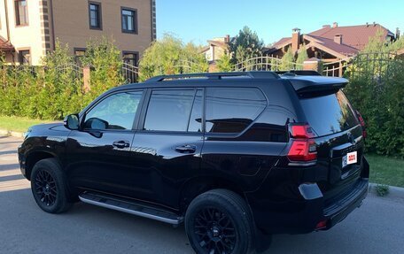 Toyota Land Cruiser Prado 150 рестайлинг 2, 2017 год, 3 800 000 рублей, 5 фотография