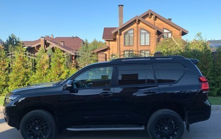Toyota Land Cruiser Prado 150 рестайлинг 2, 2017 год, 3 800 000 рублей, 4 фотография