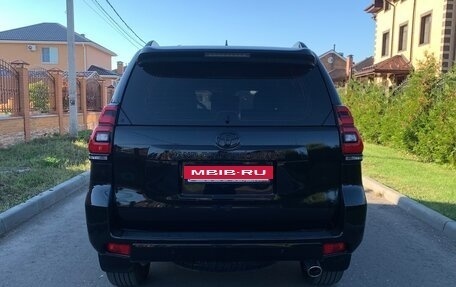 Toyota Land Cruiser Prado 150 рестайлинг 2, 2017 год, 3 800 000 рублей, 7 фотография