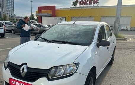 Renault Logan II, 2015 год, 365 000 рублей, 2 фотография