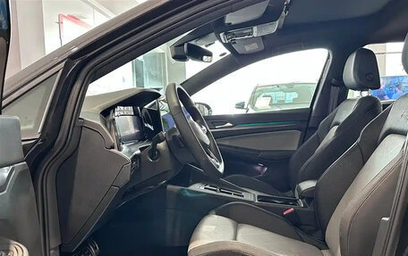 Volkswagen Golf VIII, 2025 год, 3 200 000 рублей, 12 фотография