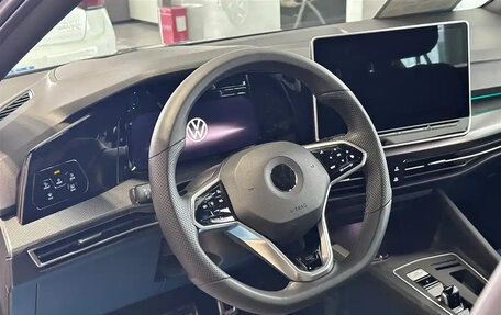 Volkswagen Golf VIII, 2025 год, 3 200 000 рублей, 13 фотография