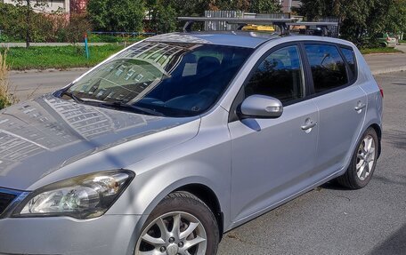 KIA cee'd I рестайлинг, 2010 год, 700 000 рублей, 2 фотография