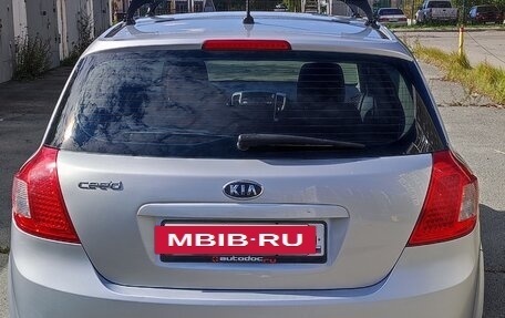 KIA cee'd I рестайлинг, 2010 год, 700 000 рублей, 6 фотография