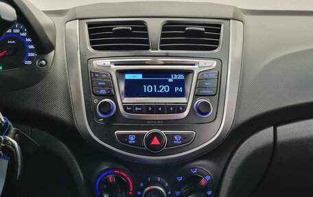 Hyundai Solaris II рестайлинг, 2015 год, 923 000 рублей, 7 фотография