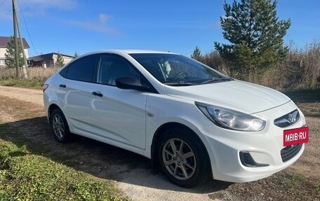 Hyundai Solaris II рестайлинг, 2013 год, 700 000 рублей, 11 фотография