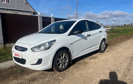 Hyundai Solaris II рестайлинг, 2013 год, 700 000 рублей, 17 фотография