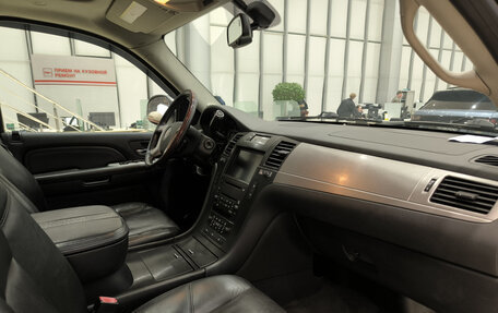 Cadillac Escalade III, 2008 год, 1 450 000 рублей, 13 фотография