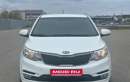 KIA Rio III рестайлинг, 2016 год, 995 000 рублей, 3 фотография
