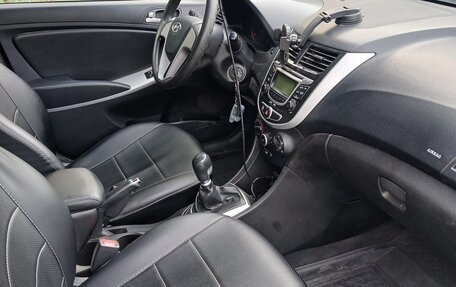 Hyundai Solaris II рестайлинг, 2013 год, 780 000 рублей, 5 фотография