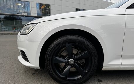 Audi A4, 2018 год, 2 200 000 рублей, 13 фотография