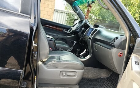 Toyota Land Cruiser Prado 120 рестайлинг, 2006 год, 2 250 000 рублей, 15 фотография