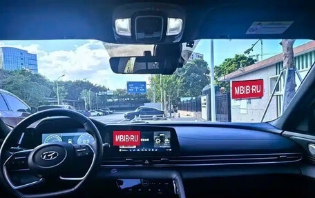 Hyundai Elantra, 2022 год, 1 800 000 рублей, 6 фотография