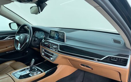 BMW 7 серия, 2017 год, 4 210 000 рублей, 14 фотография