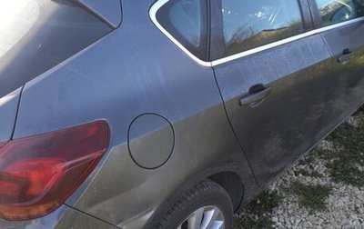 Opel Astra J, 2011 год, 620 000 рублей, 1 фотография