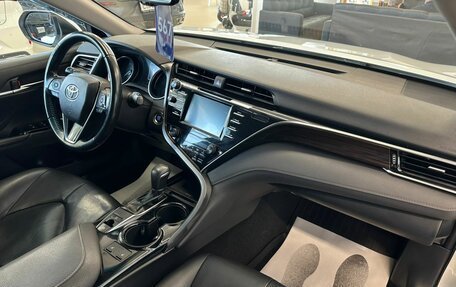 Toyota Camry, 2020 год, 3 199 900 рублей, 13 фотография