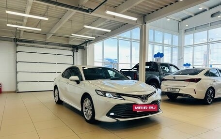 Toyota Camry, 2020 год, 3 199 900 рублей, 8 фотография