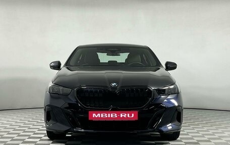 BMW 5 серия, 2024 год, 7 090 000 рублей, 2 фотография