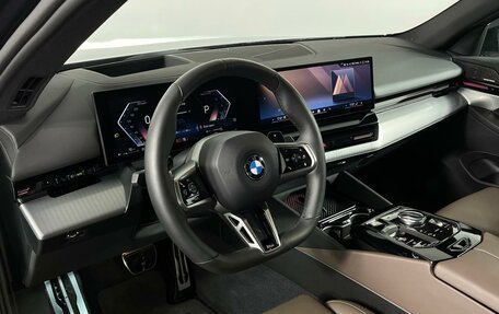 BMW 5 серия, 2024 год, 7 090 000 рублей, 12 фотография