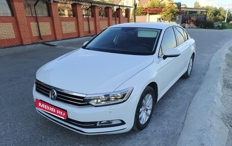 Volkswagen Passat B8 рестайлинг, 2015 год, 2 000 000 рублей, 3 фотография