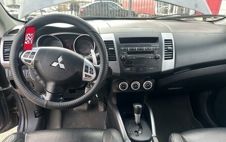 Mitsubishi Outlander III рестайлинг 3, 2007 год, 955 000 рублей, 5 фотография