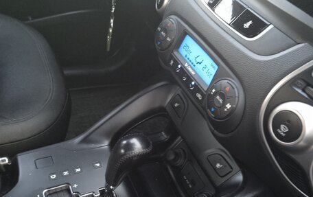 Hyundai ix35 I рестайлинг, 2013 год, 1 230 000 рублей, 10 фотография