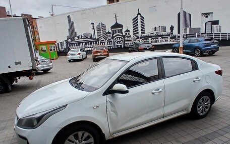 KIA Rio IV, 2017 год, 800 000 рублей, 2 фотография