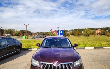 Skoda Superb III рестайлинг, 2014 год, 1 070 000 рублей, 1 фотография