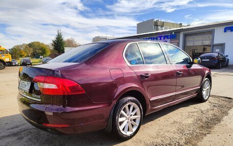Skoda Superb III рестайлинг, 2014 год, 1 070 000 рублей, 6 фотография