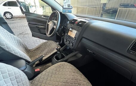 Volkswagen Golf V, 2007 год, 550 000 рублей, 10 фотография