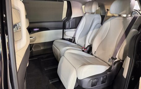 KIA Carnival, 2024 год, 5 550 000 рублей, 20 фотография