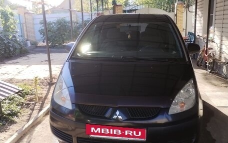 Mitsubishi Colt VI рестайлинг, 2005 год, 380 000 рублей, 2 фотография