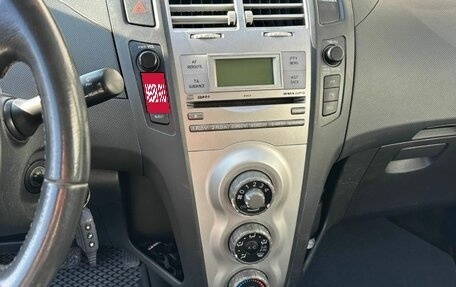 Toyota Yaris III рестайлинг, 2008 год, 520 000 рублей, 9 фотография